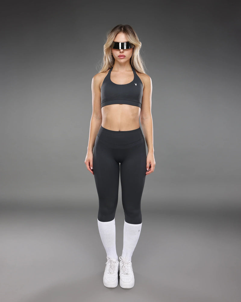 סט ספורט AURA PLATINUM בגוון אפור פלטינום – טופ מחטב וטייץ תואם, בד SEAMLESS, Inner Dragon