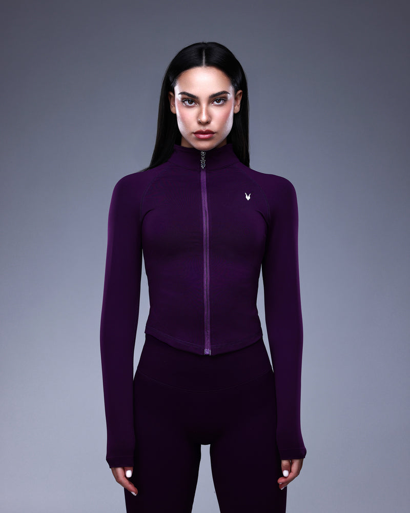 ג׳קט ספורט ואימון בצבע סגול ויולט עמוק מבית אינר דרגון עם רוכסן מתכתי ולוגו Inner Dragon – מבט קדמי
