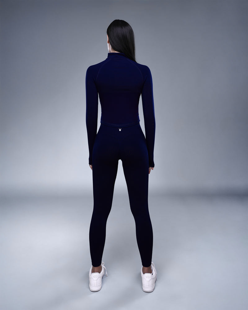 ג׳קט ספורט SEAMLESS כחול נייבי בגזרה מחטבת – מבט אחורי